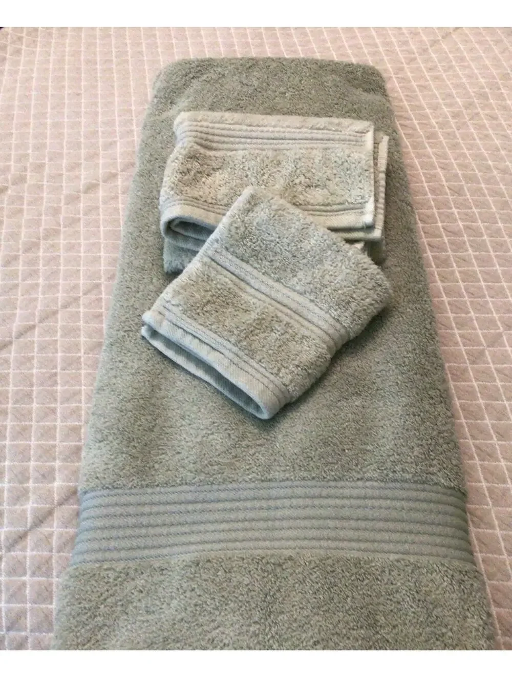 Palais Royale Hotel 3 piece towel set 100% combed cotton Green